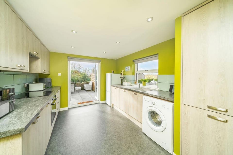 Patio, kitchen, kitchen