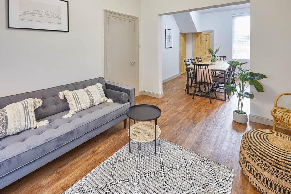 Property building, Living room, Seating area, Dining area