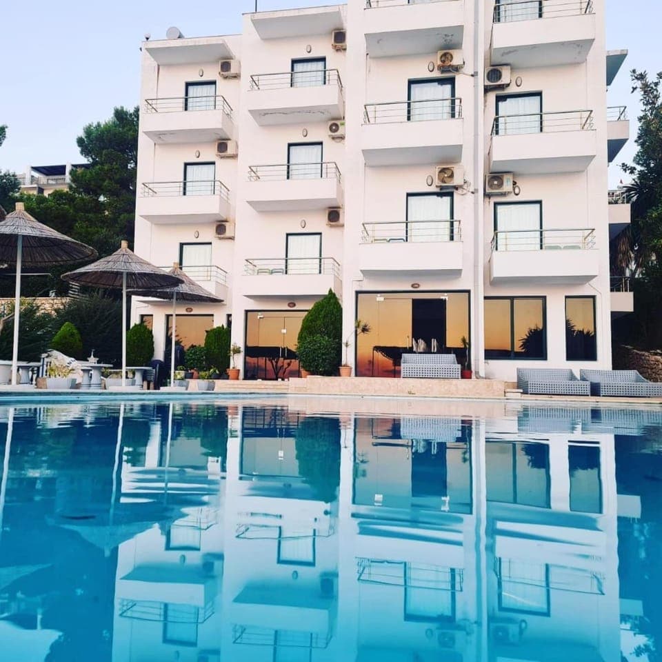 Property building, Restaurant/places to eat, Swimming pool