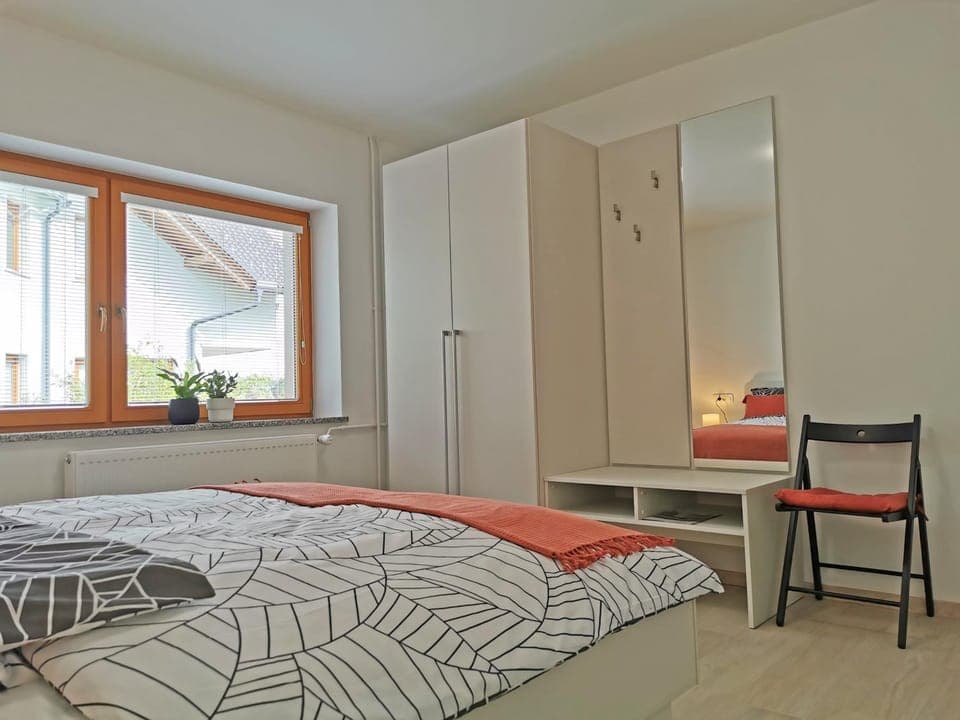 Bed, Photo of the whole room, Bedroom