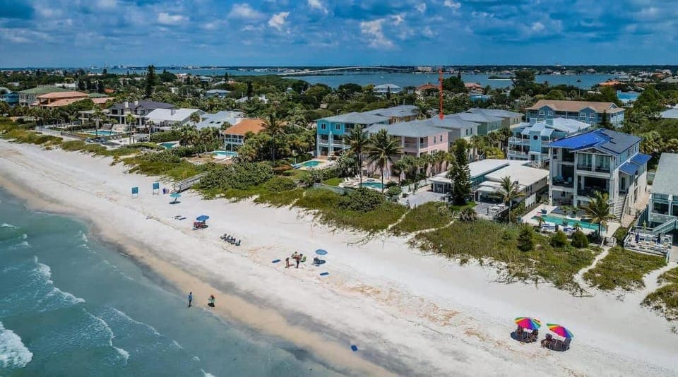 Beachside Luxury Home House in Indian Rocks Beach