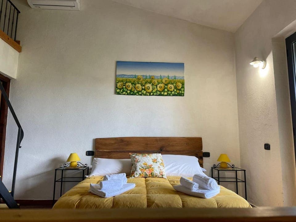 Bed, Bedroom, air conditioner