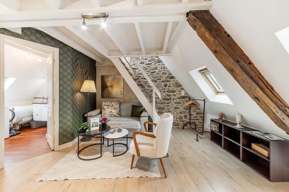 Living room, Seating area