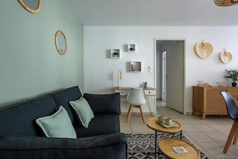 Living room, Seating area