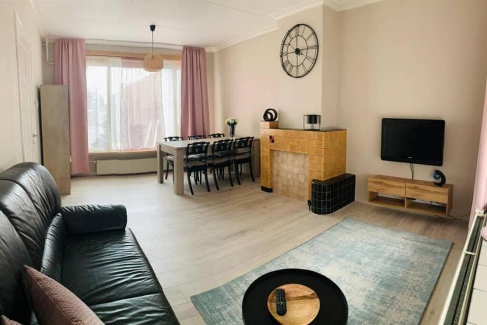 Communal lounge/ TV room, Seating area