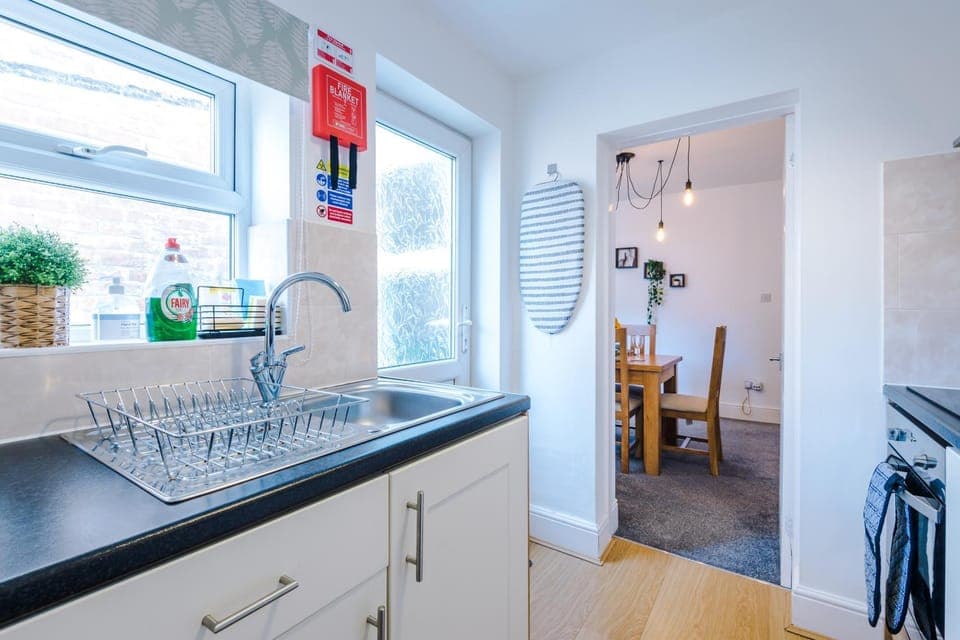 Kitchen or kitchenette, kitchen, kitchen