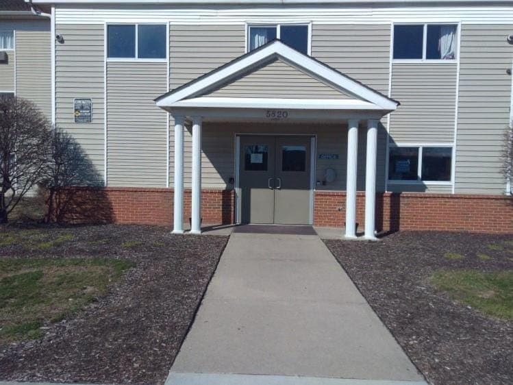 Property building, Facade/entrance