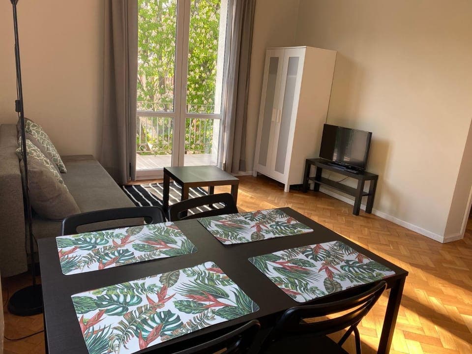 TV and multimedia, Dining area