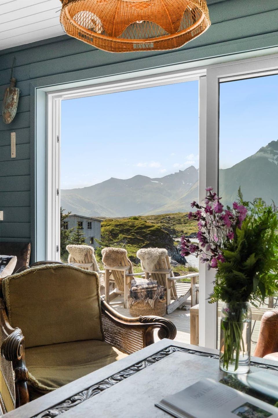 Natural landscape, Balcony/Terrace, Living room, Lake view, Mountain view, Sea view