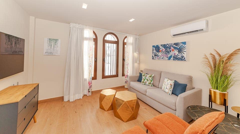 TV and multimedia, Living room, air conditioner