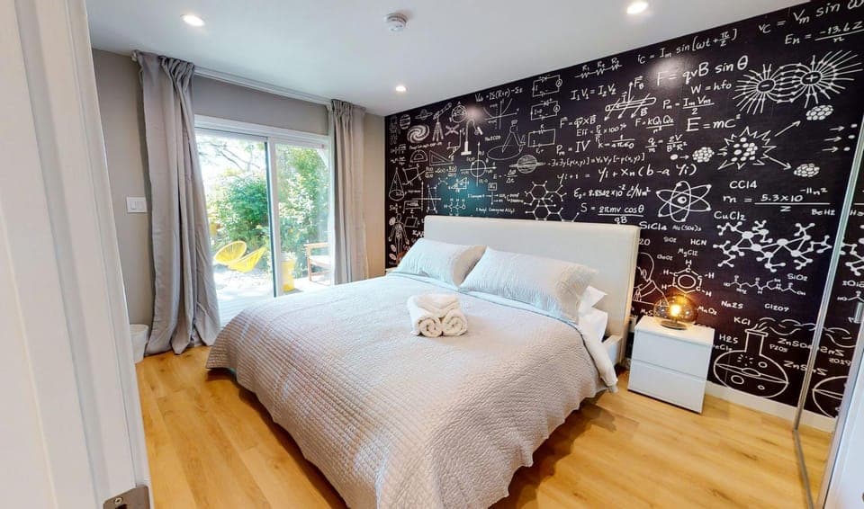 Bed, Photo of the whole room, Bedroom, Garden view, towels