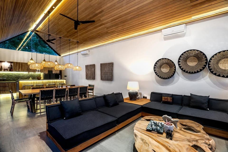 Living room, Seating area, air conditioner