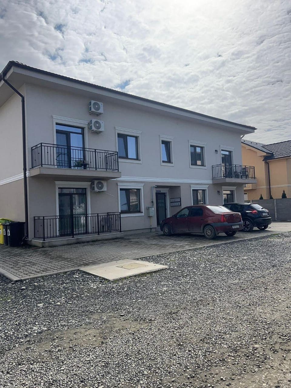 Property building, Location