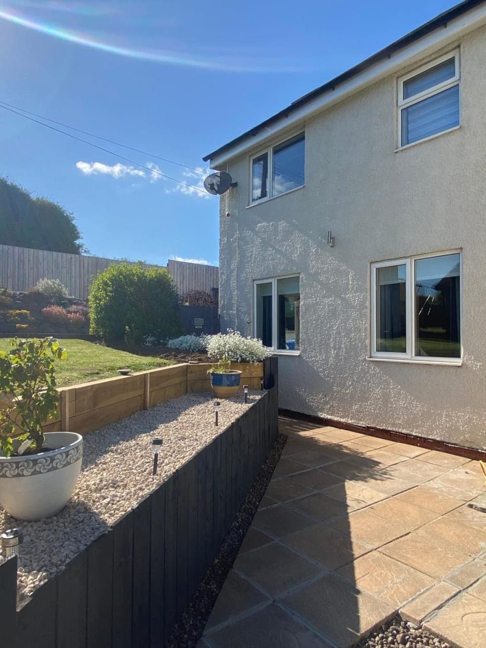 Patio, Sea view, Location