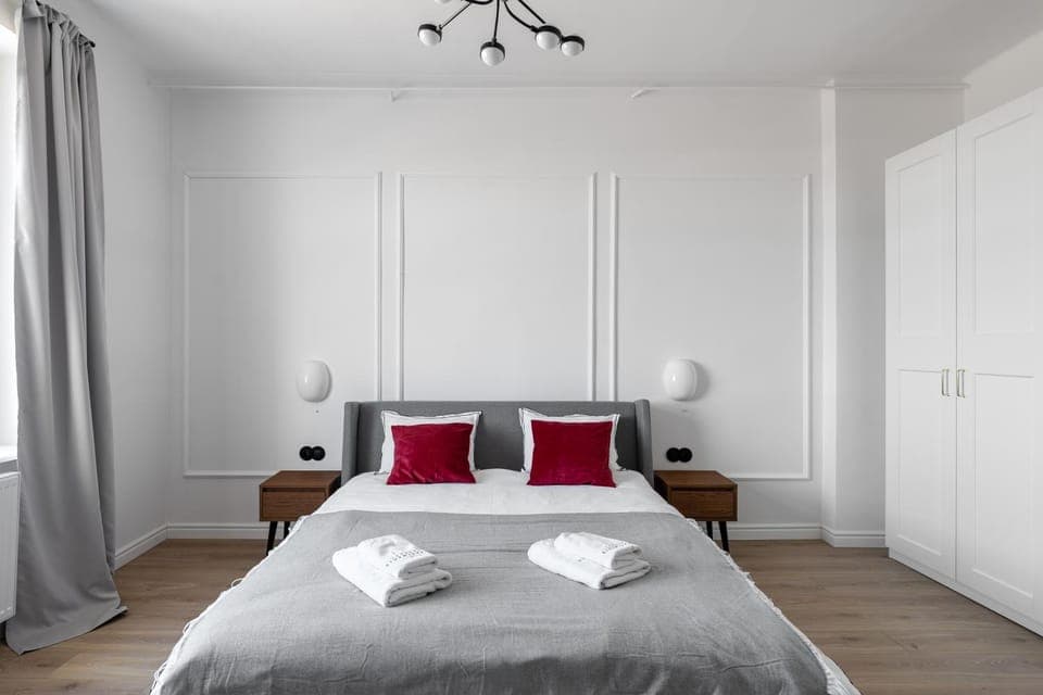 Bed, Photo of the whole room, Bedroom, towels, wardrobe