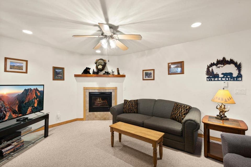 1490OAK Grandview Condo House in Ouray