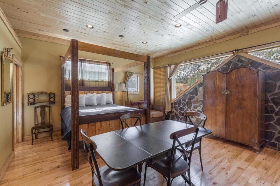 Lotus Mountain Suites West Suite Apartment in Ouray