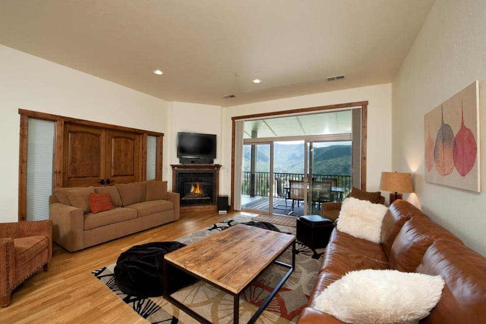 Peregrine Point 306 House in Purgatory