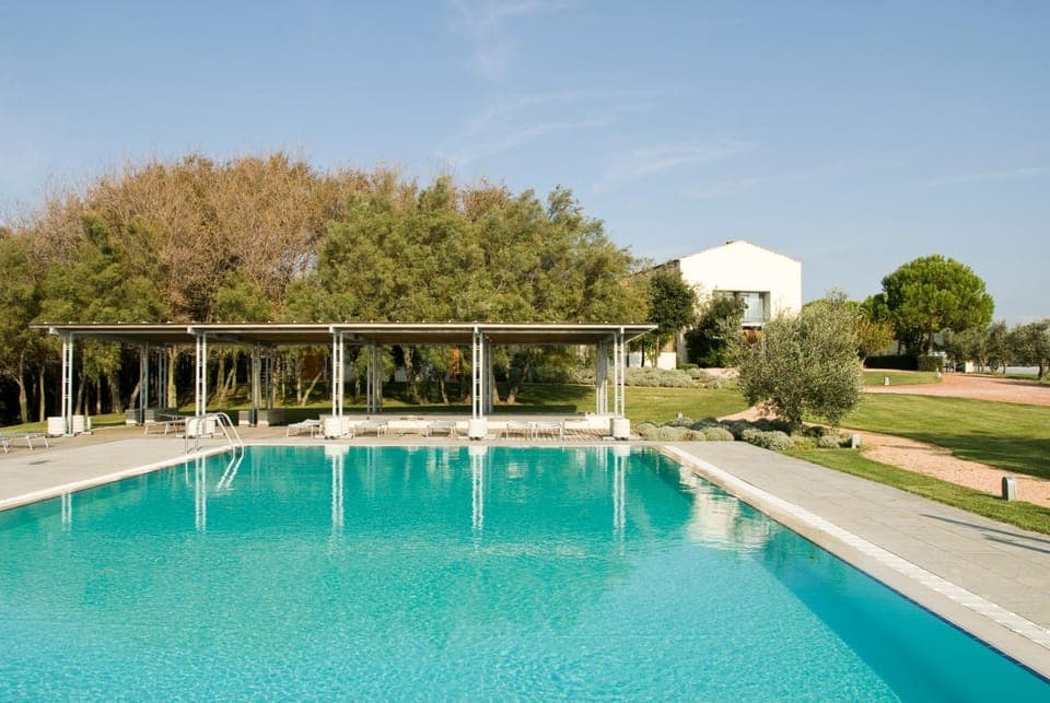 Swimming pool, Swimming pool