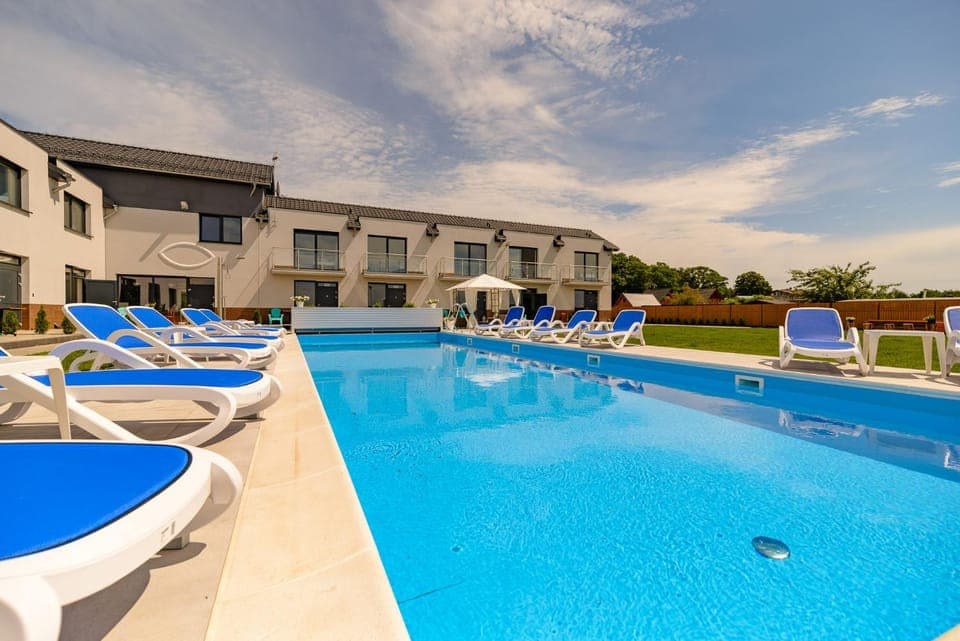 Property building, Swimming pool