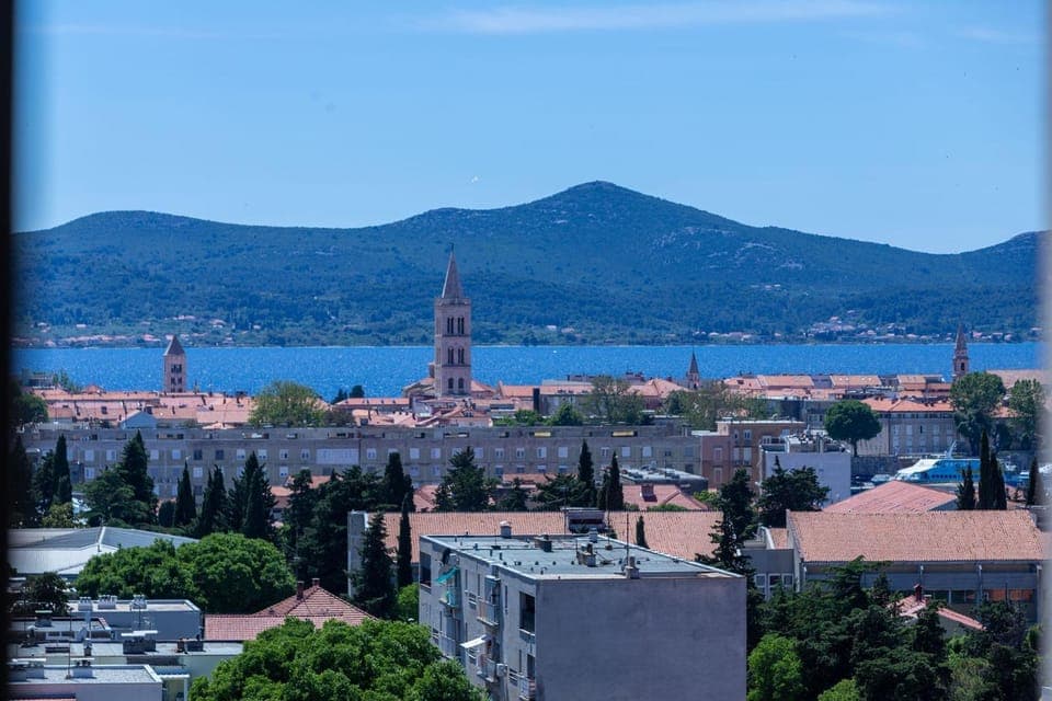 Neighbourhood, City view