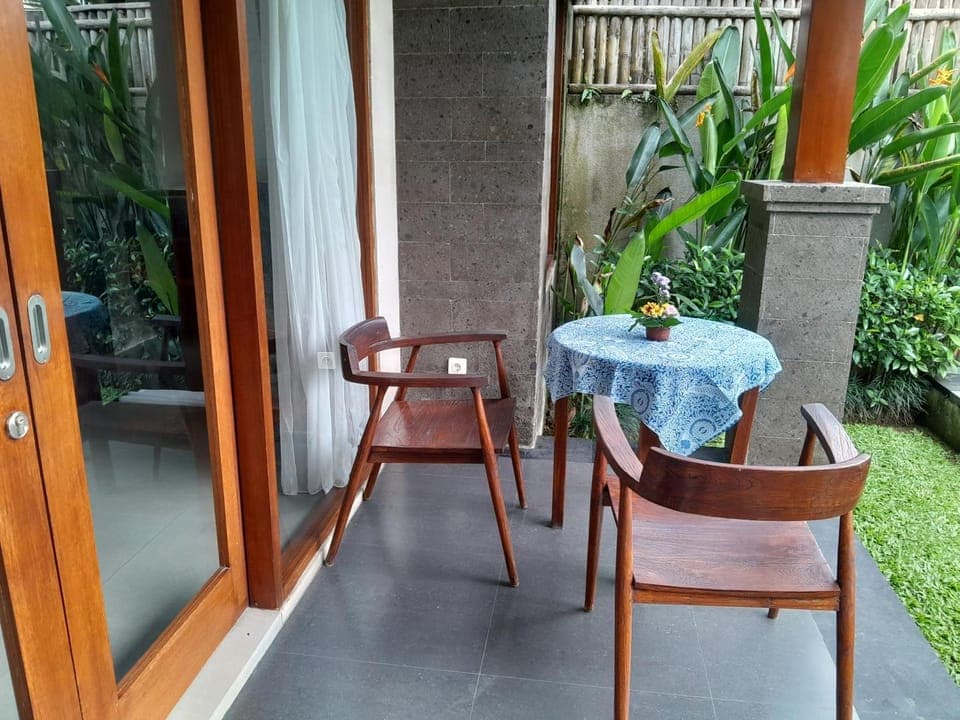 Patio, Day, Garden, View (from property/room), Balcony/Terrace, Seating area, Dining area, Garden view