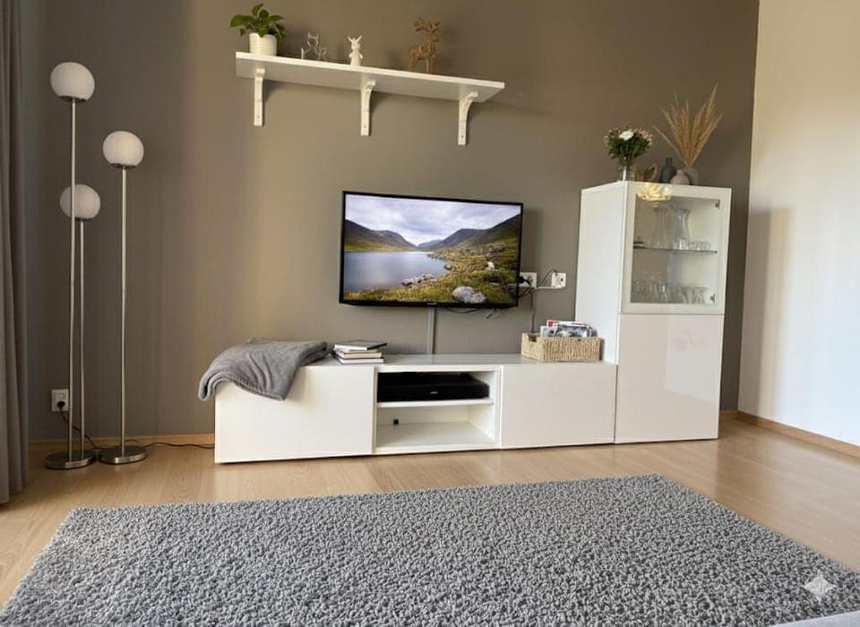 TV and multimedia, Photo of the whole room