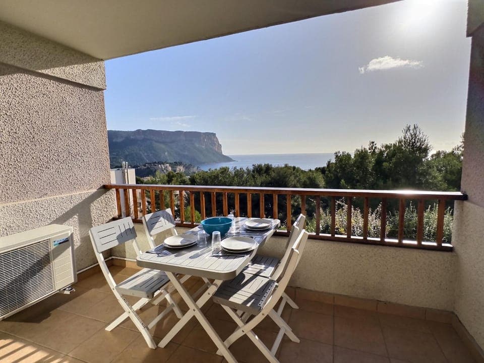Day, Natural landscape, View (from property/room), Balcony/Terrace, Dining area, Mountain view, Sea view