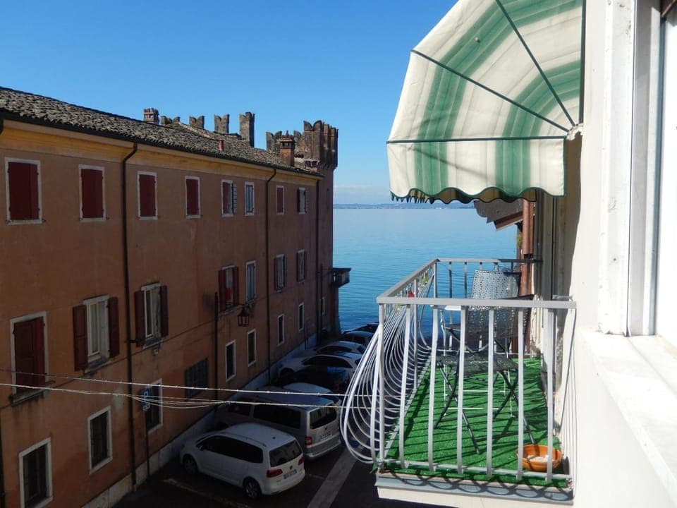 Balcony/Terrace, Lake view