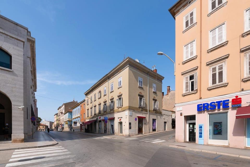 Neighbourhood, City view, Street view