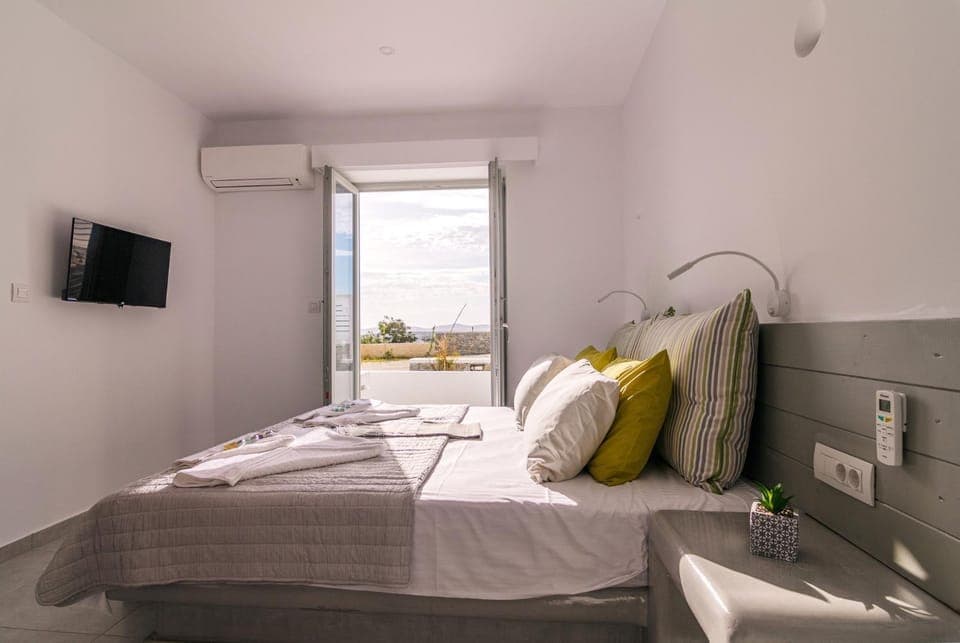 TV and multimedia, View (from property/room), Balcony/Terrace, Bedroom