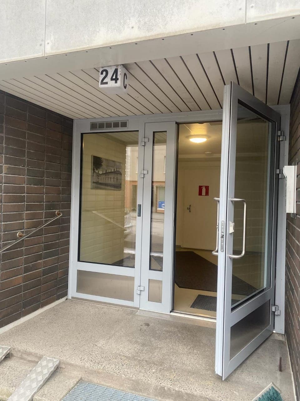 Property building, Facade/entrance