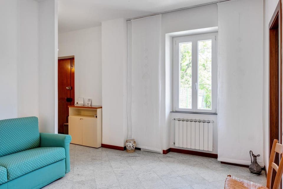 Facade/entrance, Living room