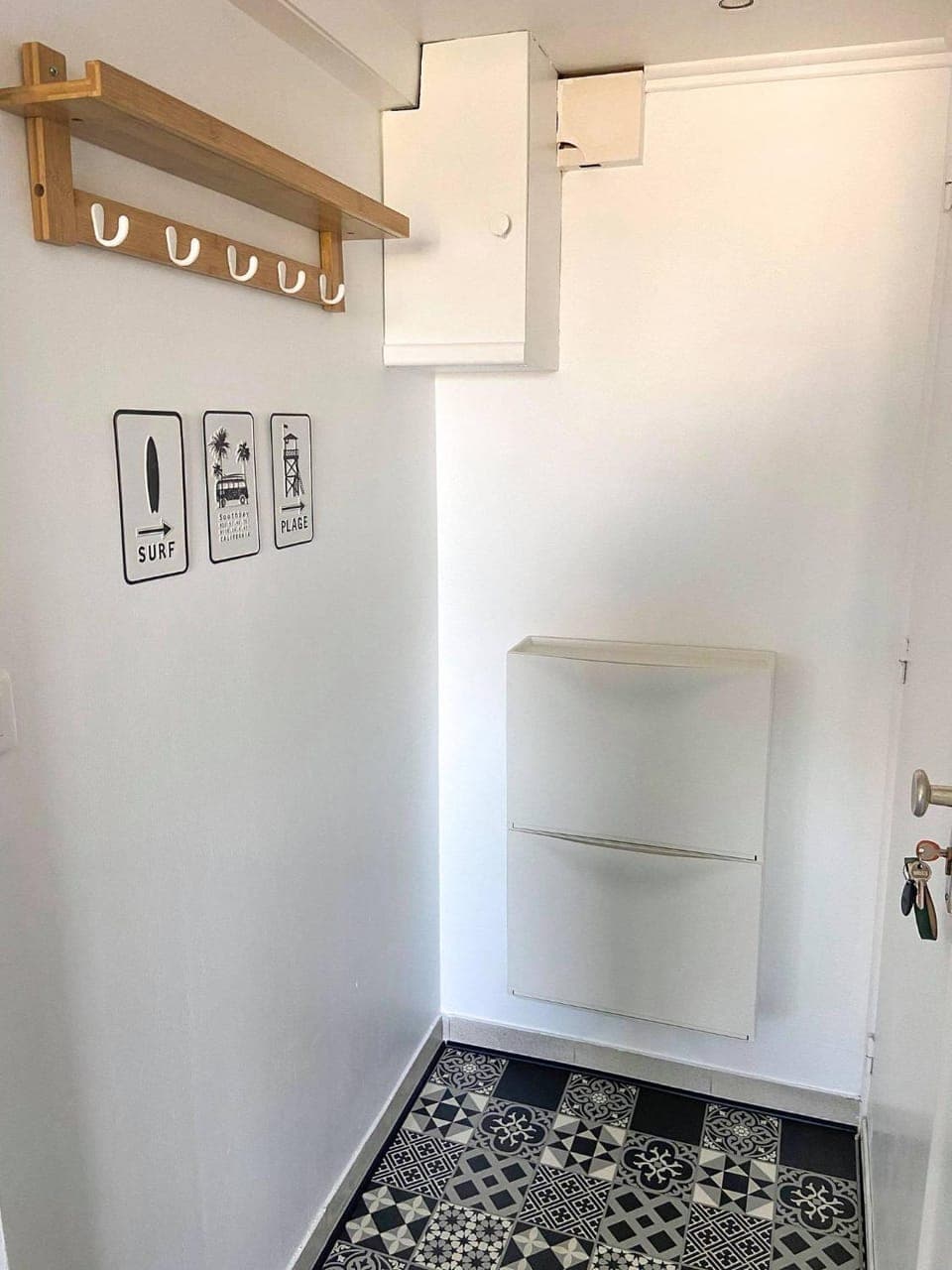 Facade/entrance, storage