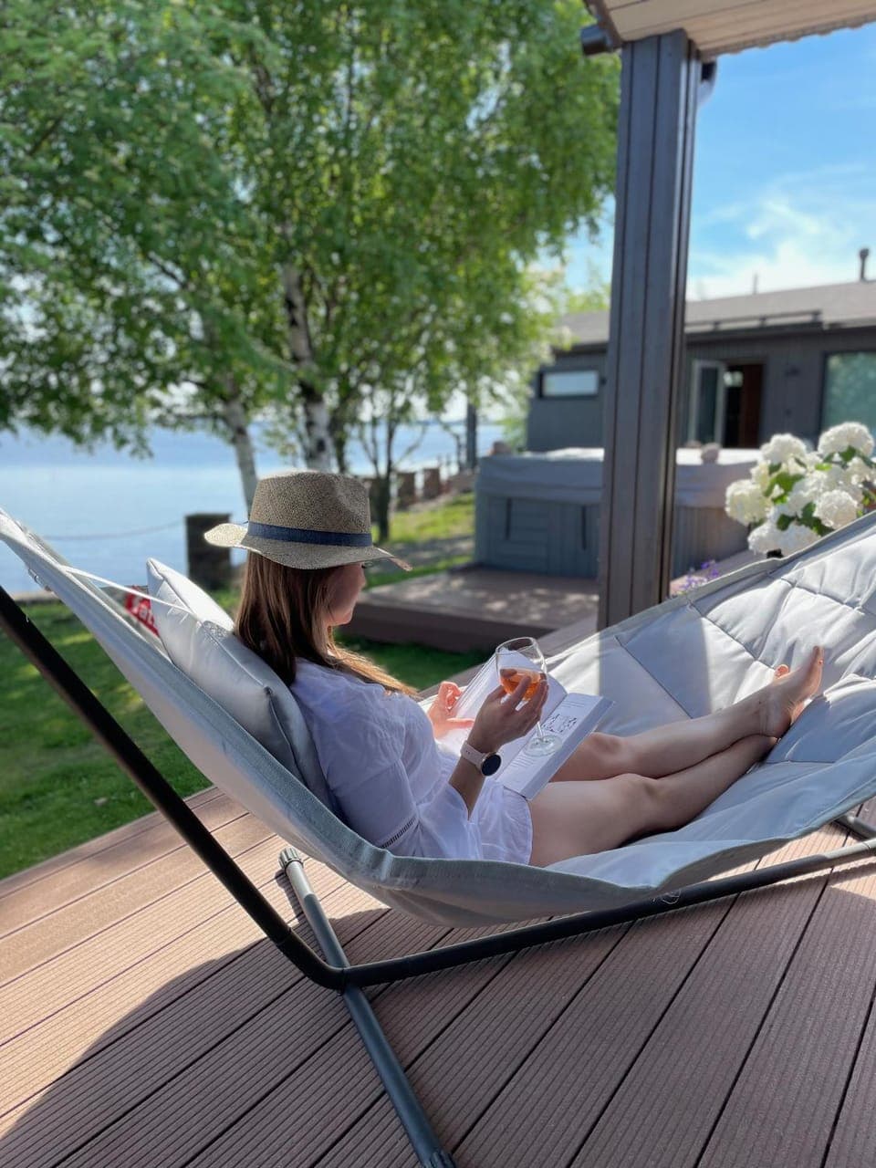 Property building, Summer, Balcony/Terrace, Beach, Sea view, Swimming pool