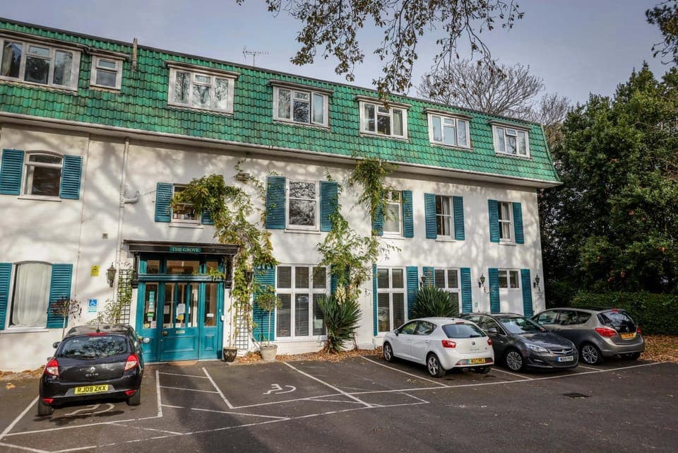 Property building, Facade/entrance