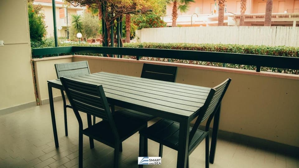 Property building, Balcony/Terrace