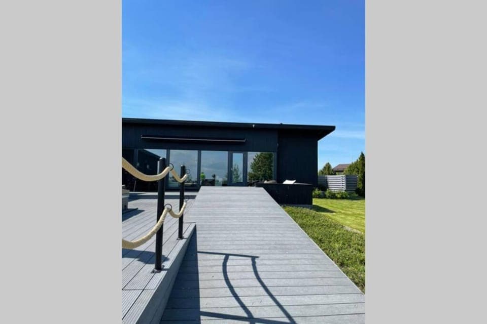 Property building, Patio, Garden