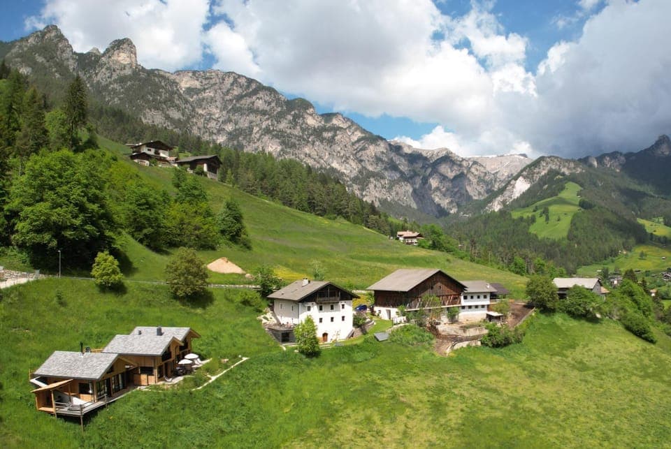 Property building, Location