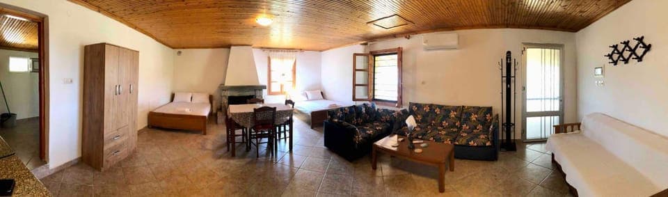 Photo of the whole room