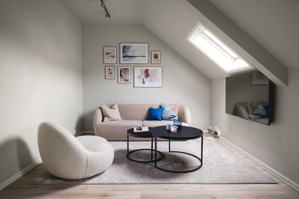 TV and multimedia, Living room, Seating area