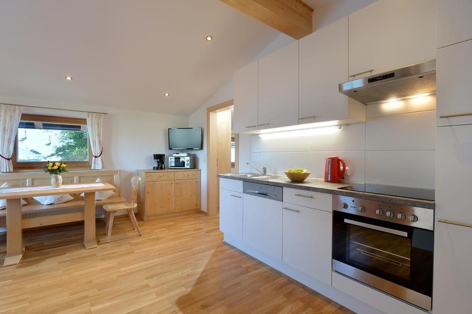 Kitchen or kitchenette, Dining area, Food, stove