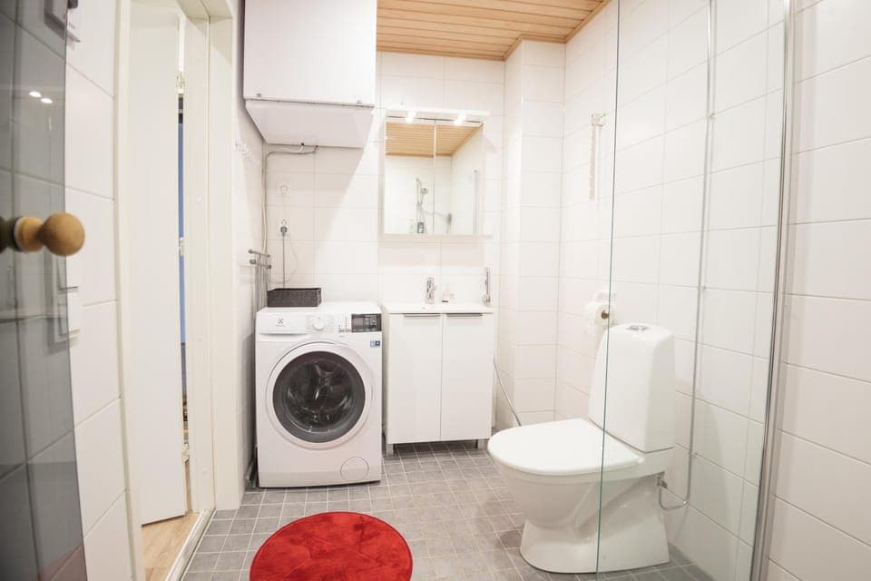 Shower, Toilet, Bathroom, washing machine