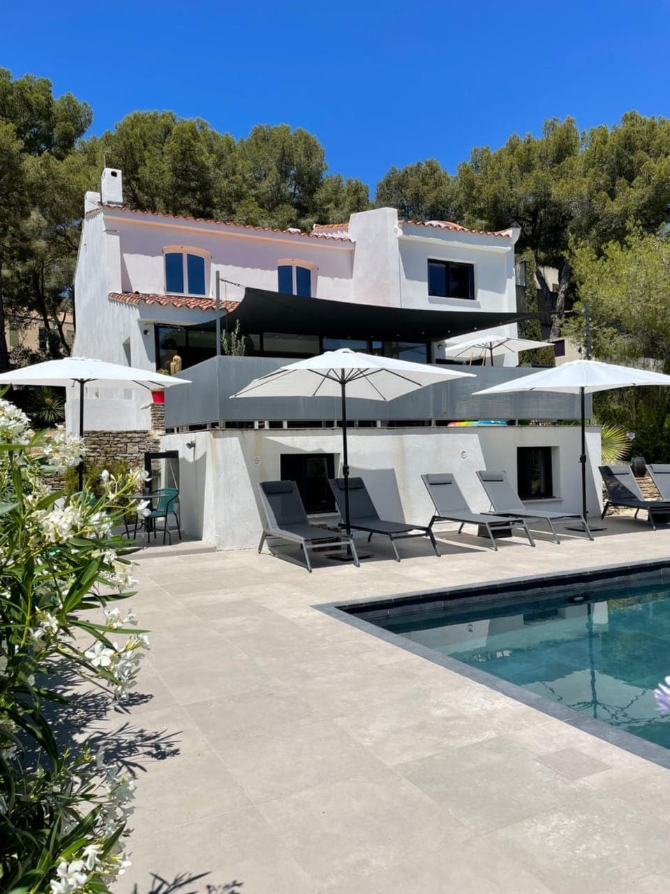 Property building, Swimming pool