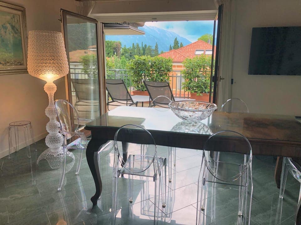 TV and multimedia, Balcony/Terrace, Living room, Mountain view