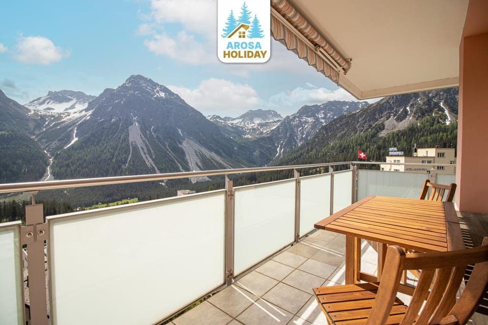 Balcony/Terrace, Mountain view