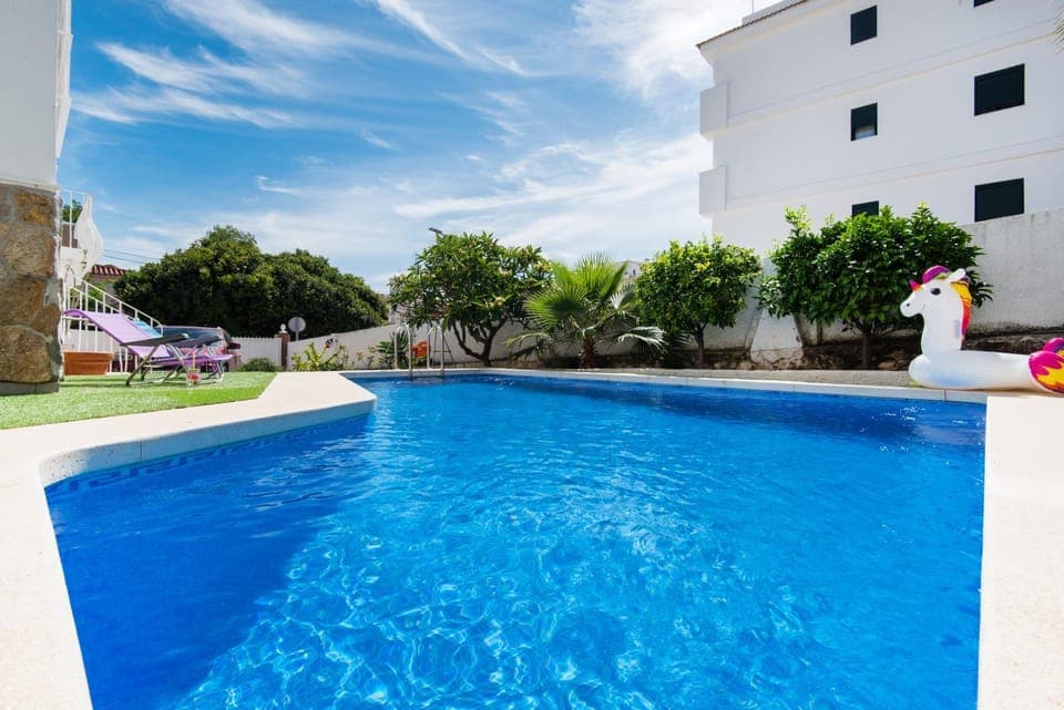 Pool view, Swimming pool