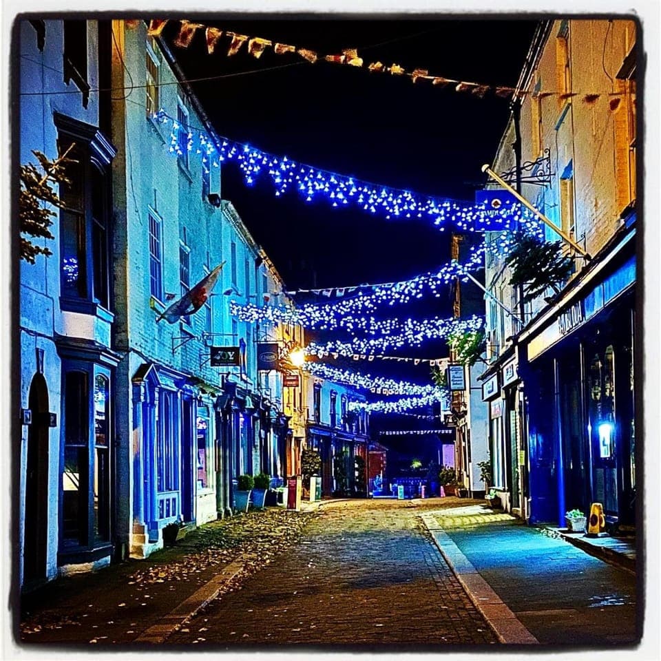 Neighbourhood, Location