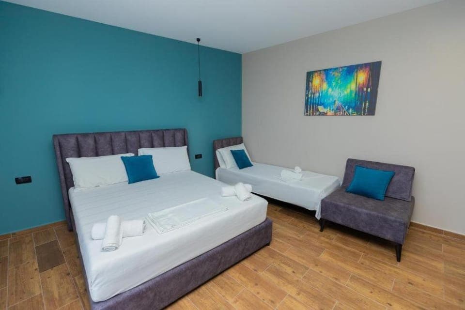 Bed, Photo of the whole room, Bedroom