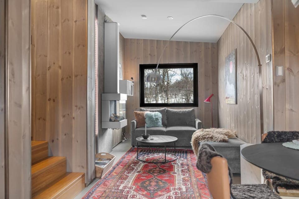 Living room, Seating area, Dining area